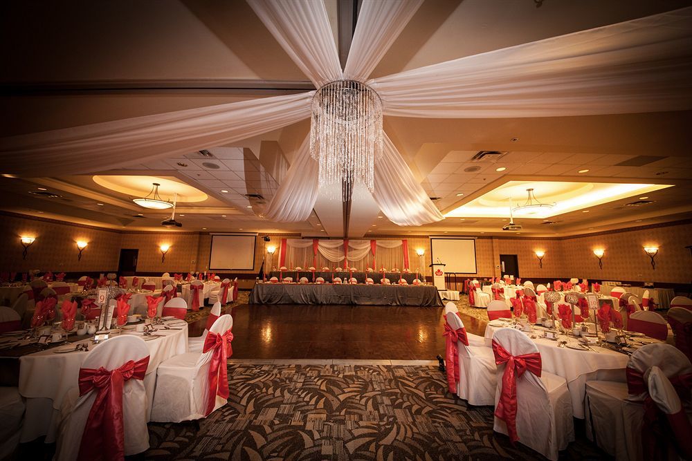 Canad Inns Destination Centre Club Regent Casino Hotel Виннипег Экстерьер фото